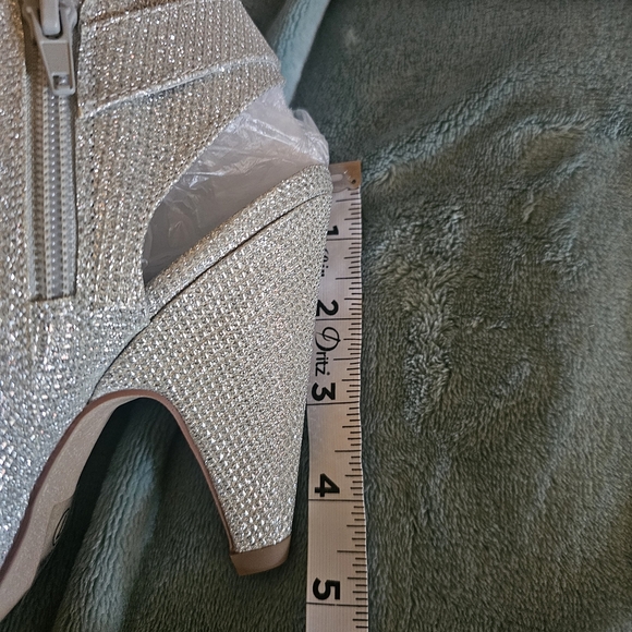 Delicious Metallic Silver Strappy Heels - Picture 9 of 10